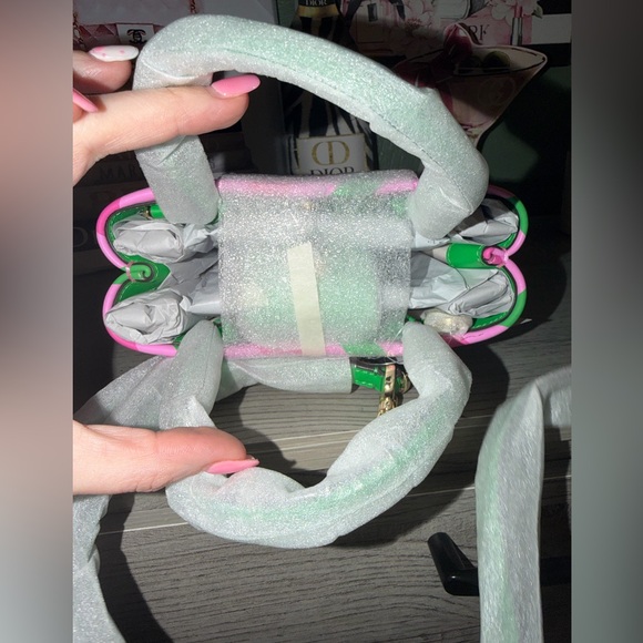 NWT Kate Spade Collector Bubble Gum - Picture 3 of 3